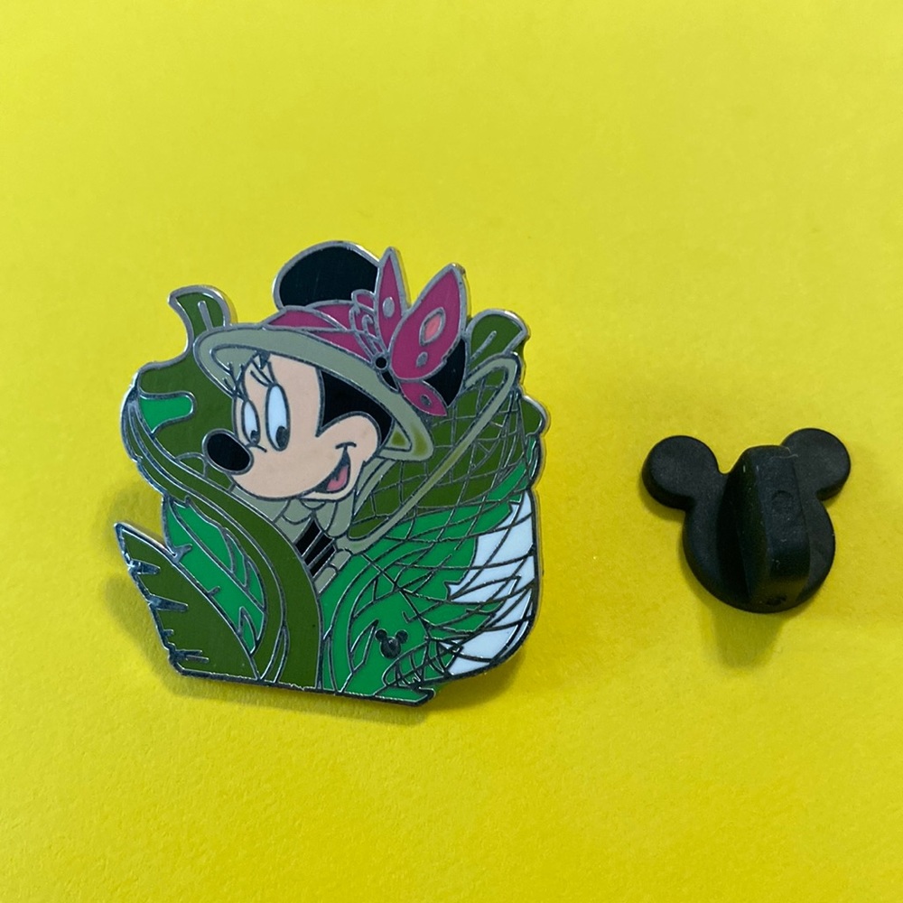 Disney Trading Pin, Safari Minnie